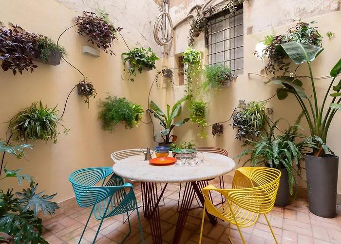 Elegance And Charm In Splendid Via Giulia * רומא